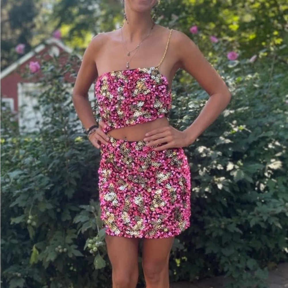 Revolve H:ours Sequin Dress size Medium